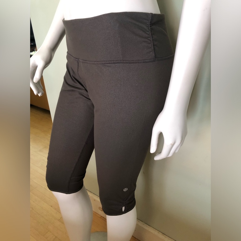 Lululemon Dhanurasana Crop Leggings Grey Ruched Keyhole